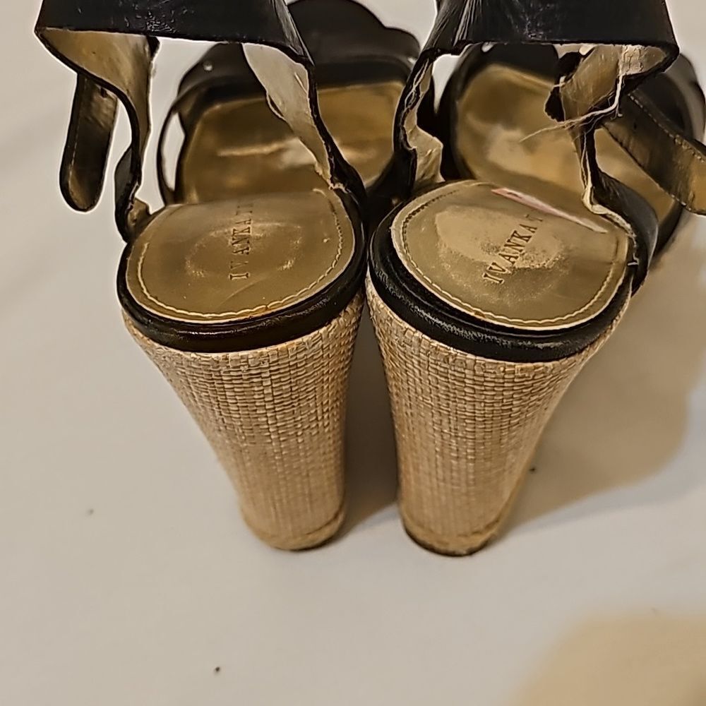 Ivanka black and gold wedge sandal 9.5 - Picture 3 of 10